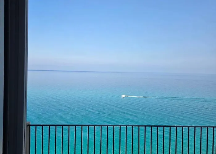 Апартаменты Seaside Soul Тропея